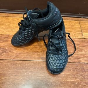 Nike boys soccer sneakers